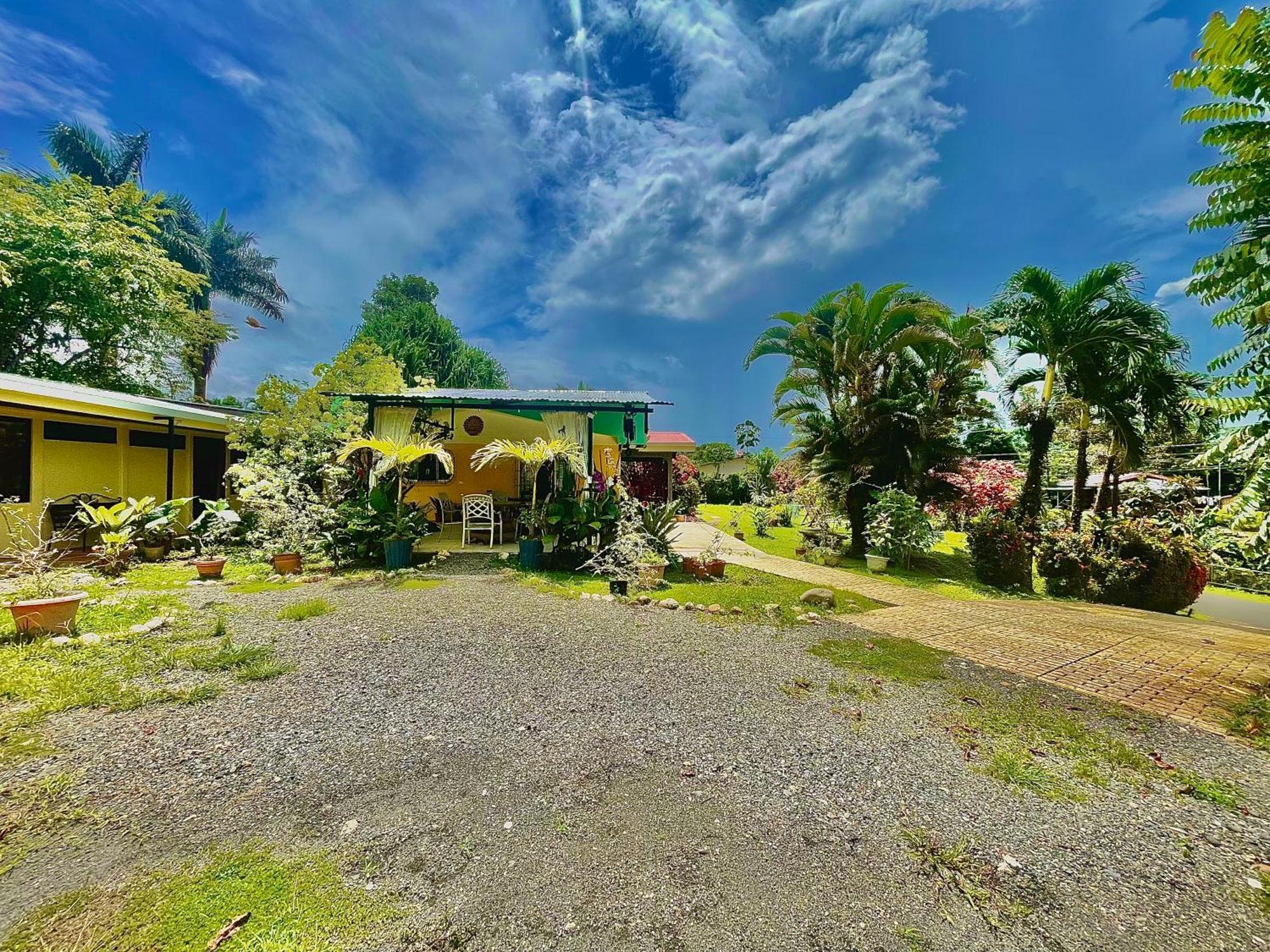 Hotel Tierra De Volcanes La Fortuna Екстер'єр фото