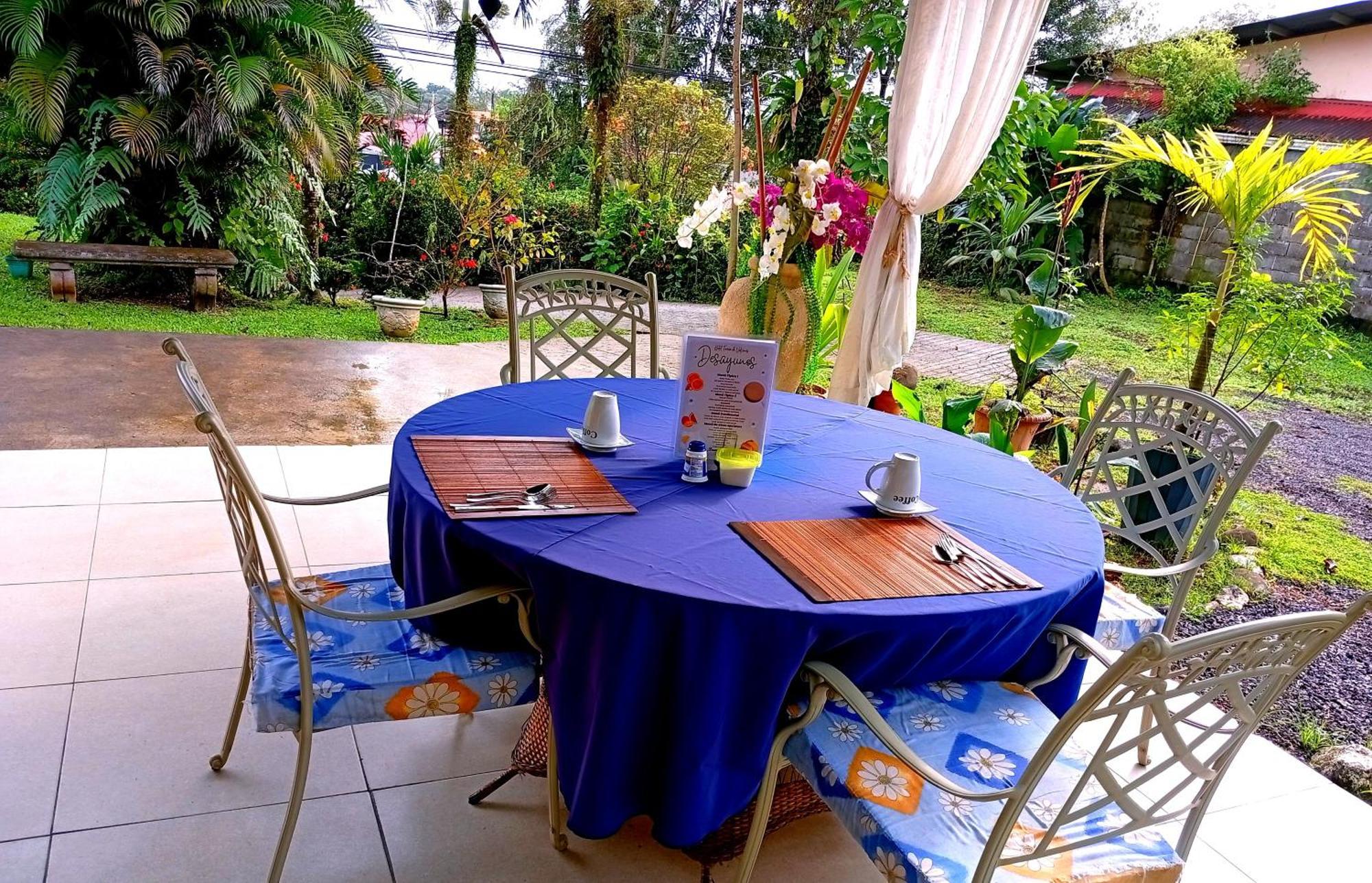 Hotel Tierra De Volcanes La Fortuna Екстер'єр фото