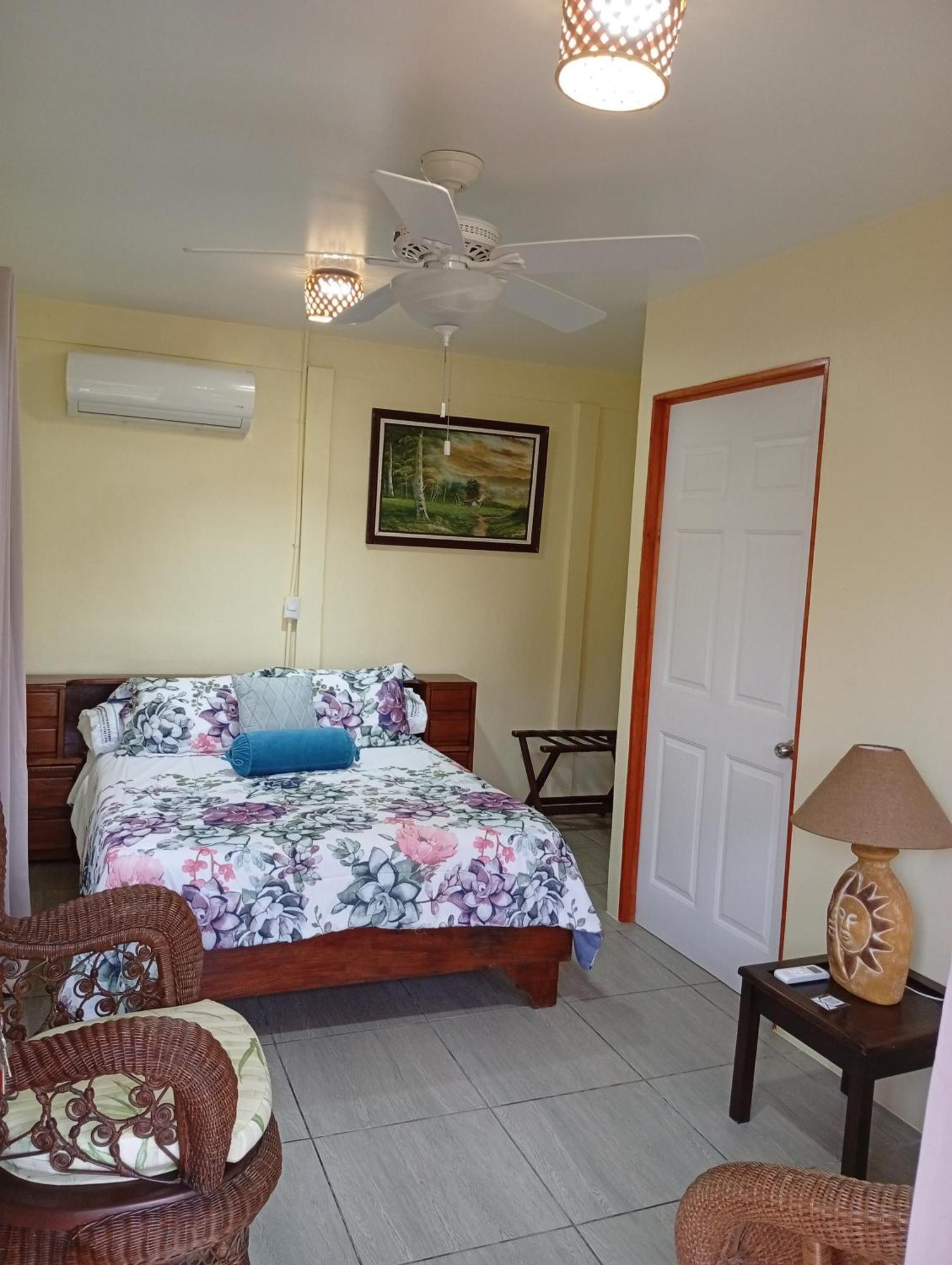 Hotel Tierra De Volcanes La Fortuna Екстер'єр фото